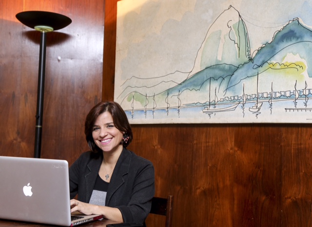 Karla Rondon Prado, idealizadora do site, em foto de Gustavo Schlittler Rodrigues | SR2, para a 'Época'