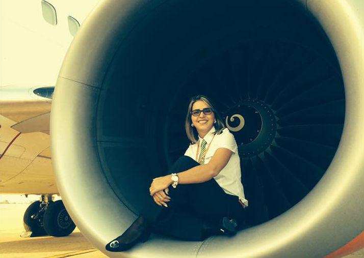 A piloto da Gol, de 30 anos, voa desde os 17 e é um orgulho para as mulheres da aviação
